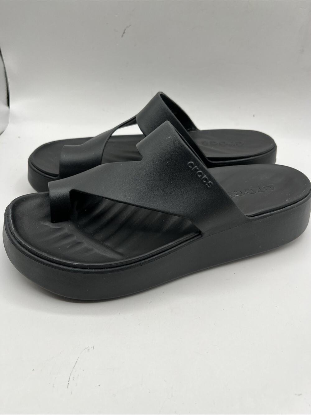 Crocs Women's Getaway Platform Toe Loop Sandals - Black Sz 8